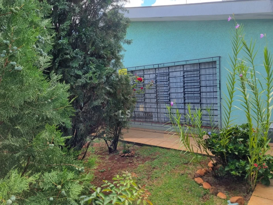 Casa a Venda - Jardim Santo Antônio, próximo ao Colégio Portinari - Londrina