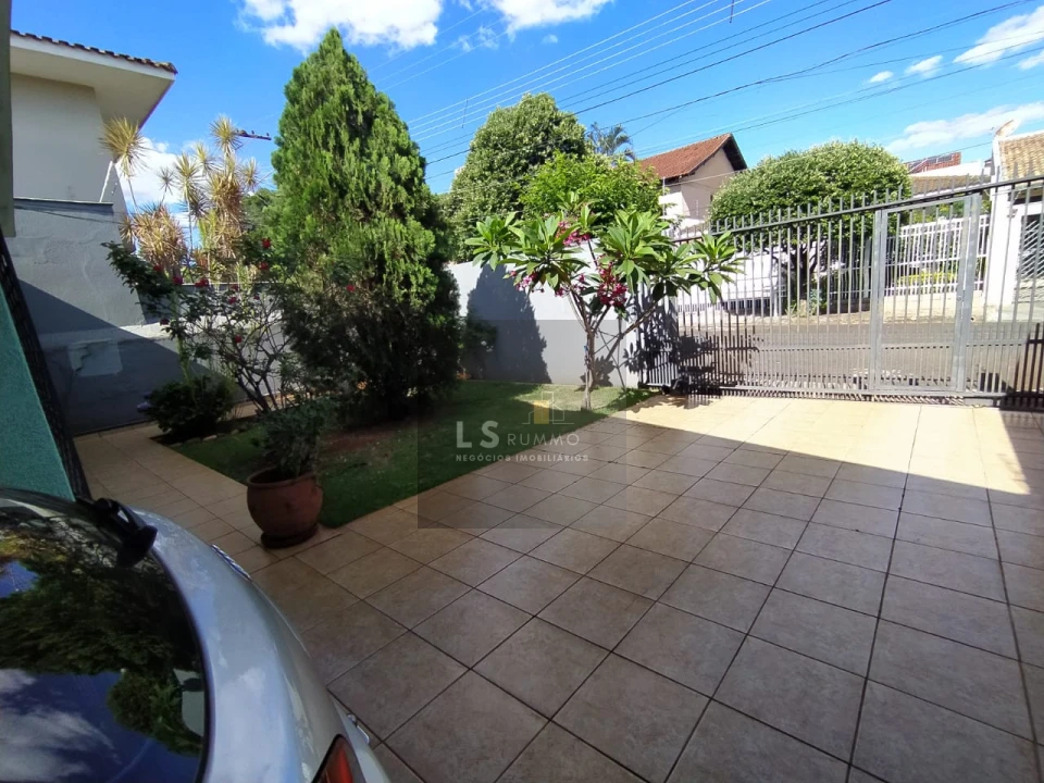 Casa a Venda - Jardim Santo Antônio, próximo ao Colégio Portinari - Londrina
