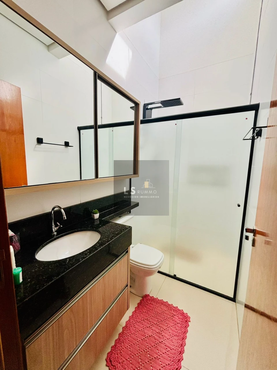 CASA PARA VENDA - CONDOMÍNIO VIA FLORENCE