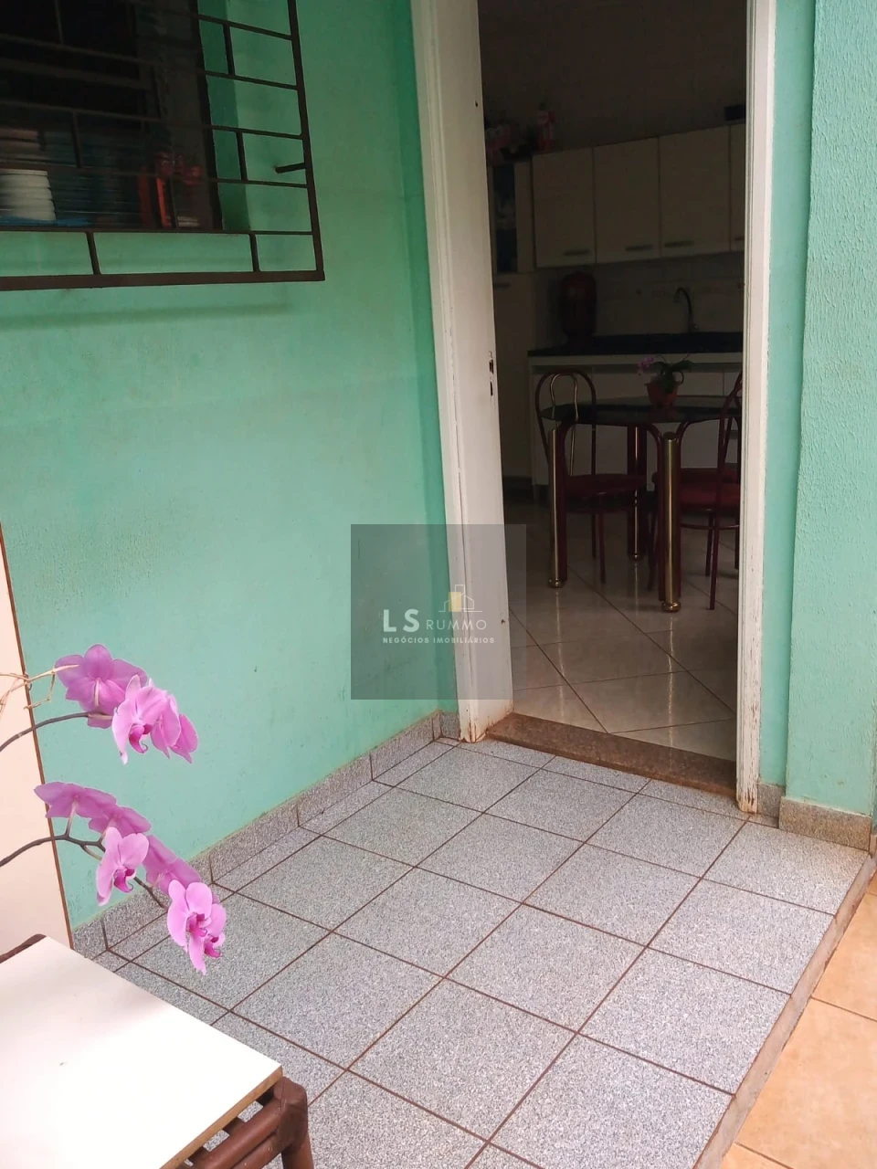 Casa a Venda - Jardim Santo Antônio, próximo ao Colégio Portinari - Londrina