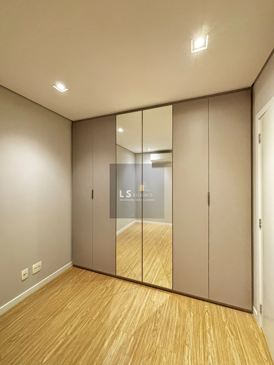 EDIFÍCIO TORREVILLE