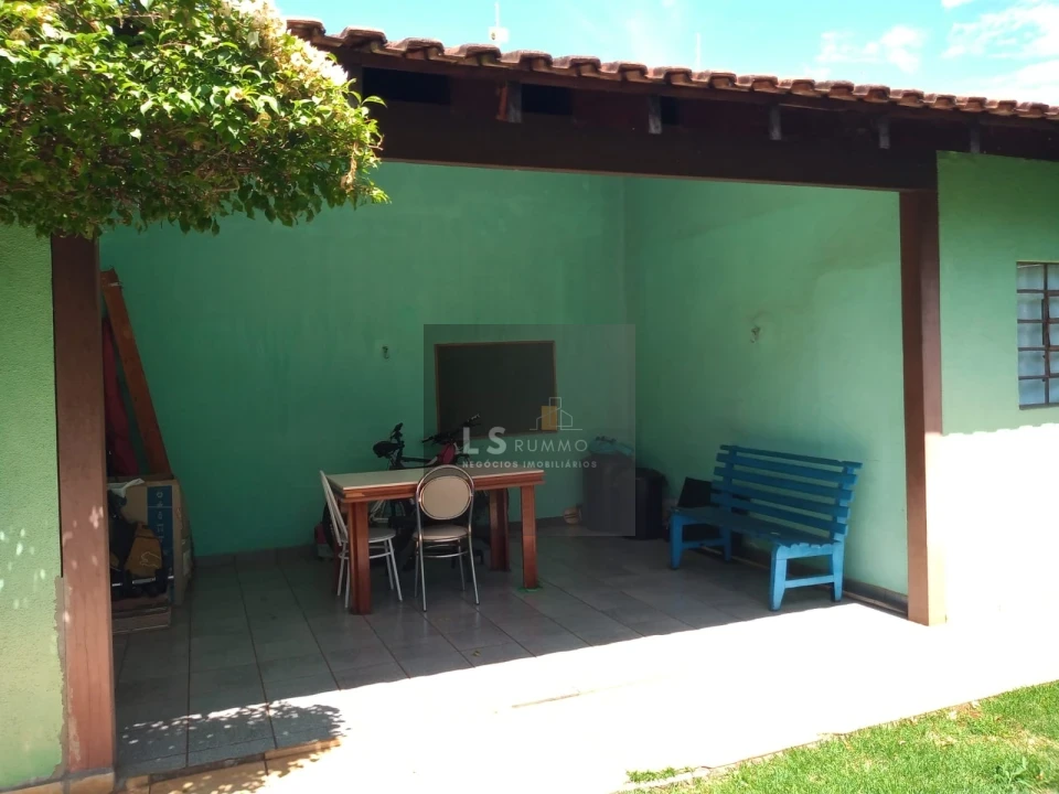 Casa a Venda - Jardim Santo Antônio, próximo ao Colégio Portinari - Londrina