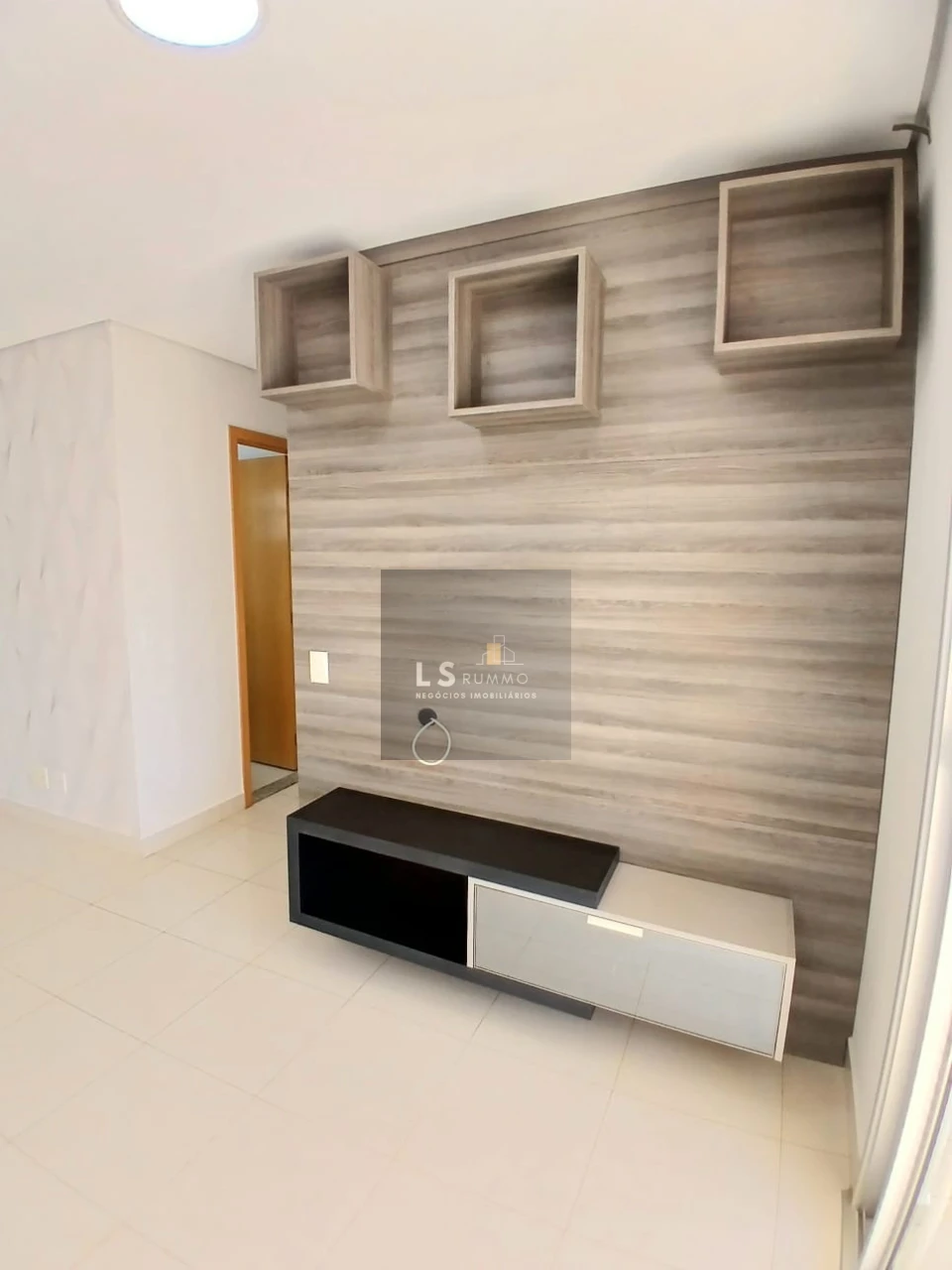 APARTAMENTO PARA LOCAÇÃO - EDIFÍCIO ANITA MALFATTI