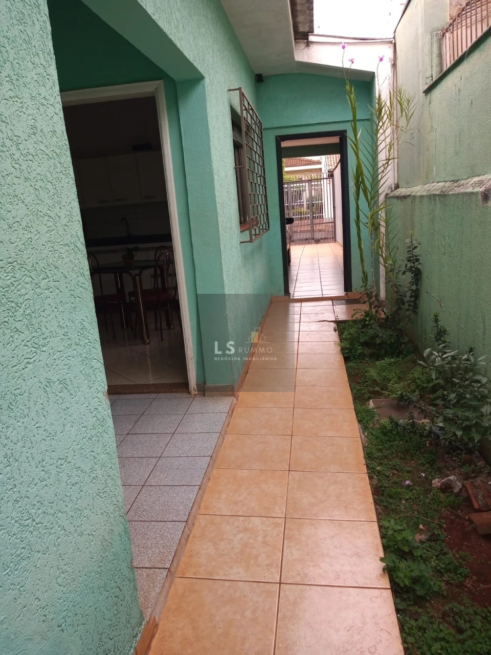 Casa a Venda - Jardim Santo Antônio, próximo ao Colégio Portinari - Londrina