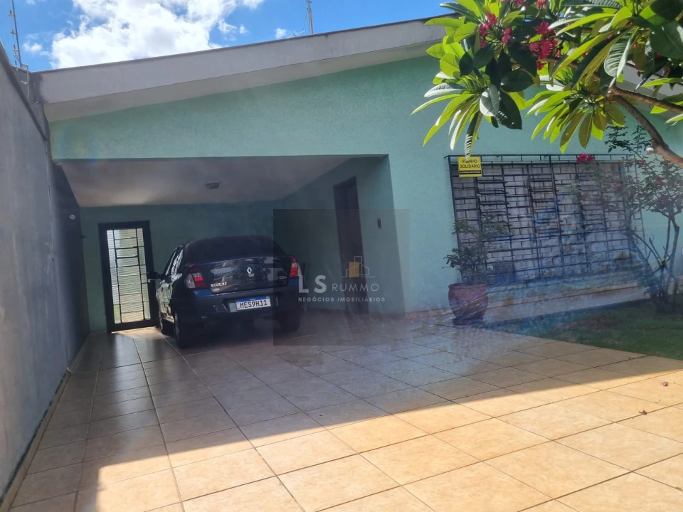Casa a Venda - Jardim Santo Antônio, próximo ao Colégio Portinari - Londrina