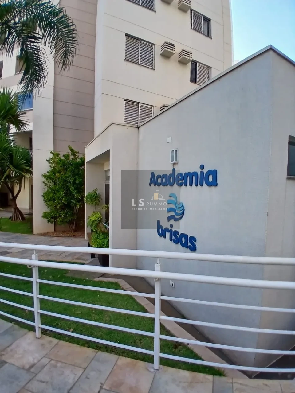 APARTAMENTO BRISAS DO LAGO
