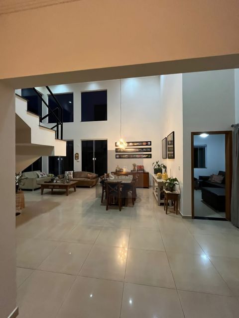 CASA RESIDENCIAL SUN LAKE