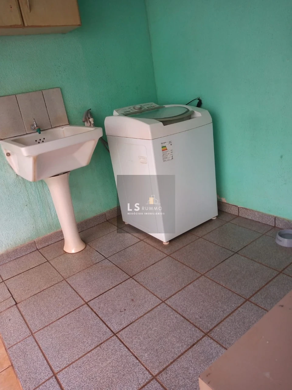 Casa a Venda - Jardim Santo Antônio, próximo ao Colégio Portinari - Londrina