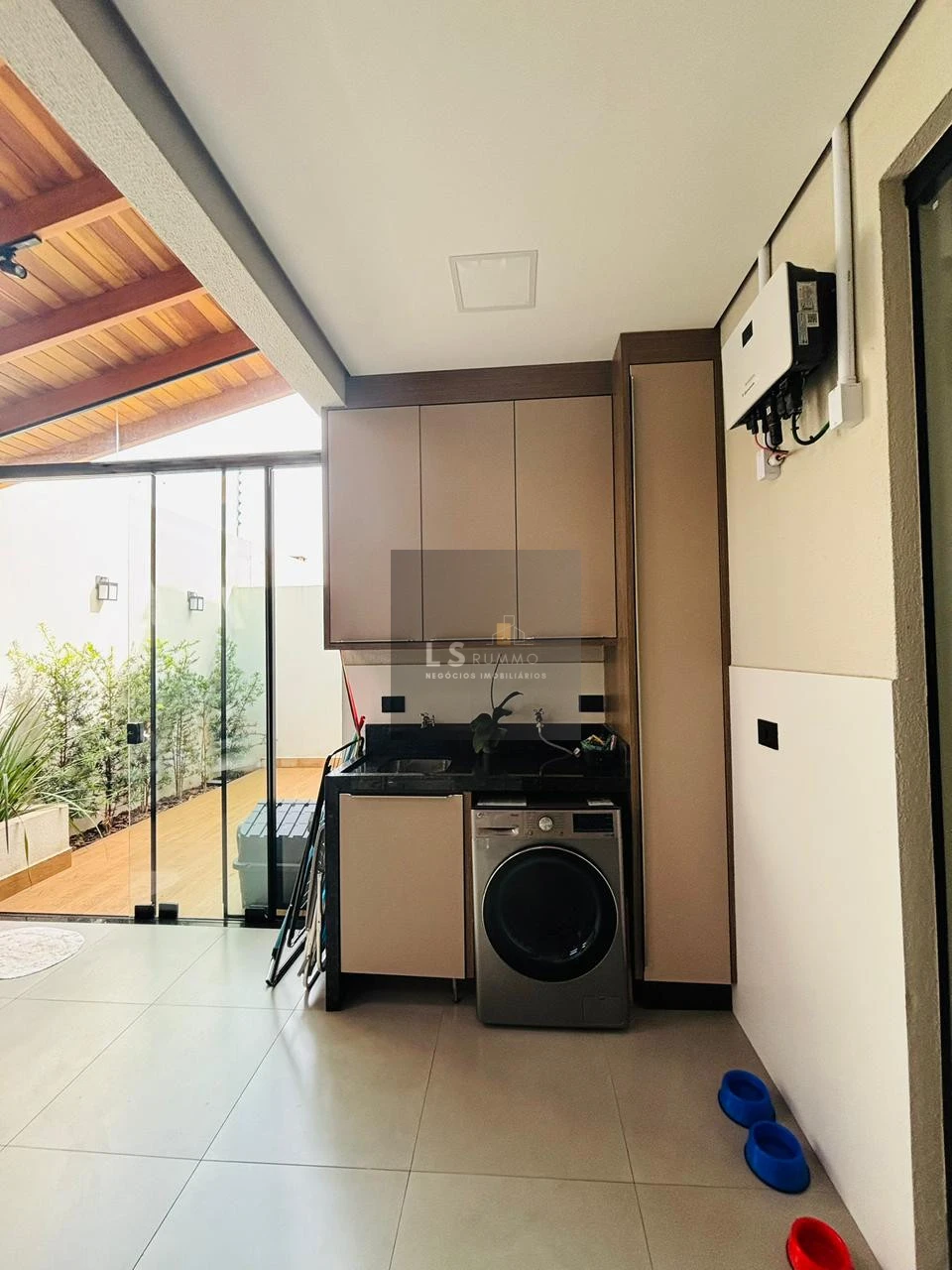 CASA PARA VENDA - CONDOMÍNIO VIA FLORENCE