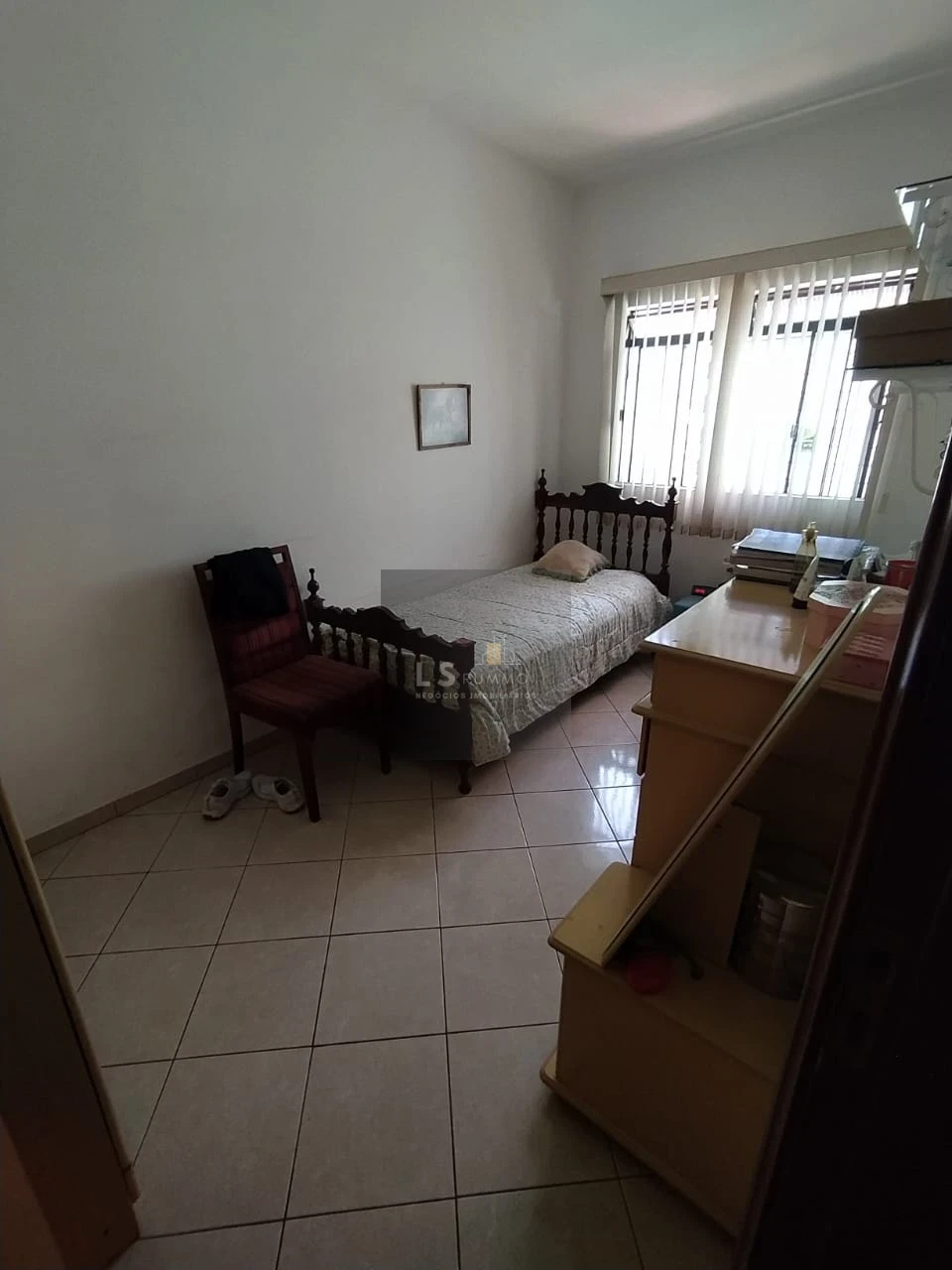 Casa a Venda - Jardim Santo Antônio, próximo ao Colégio Portinari - Londrina