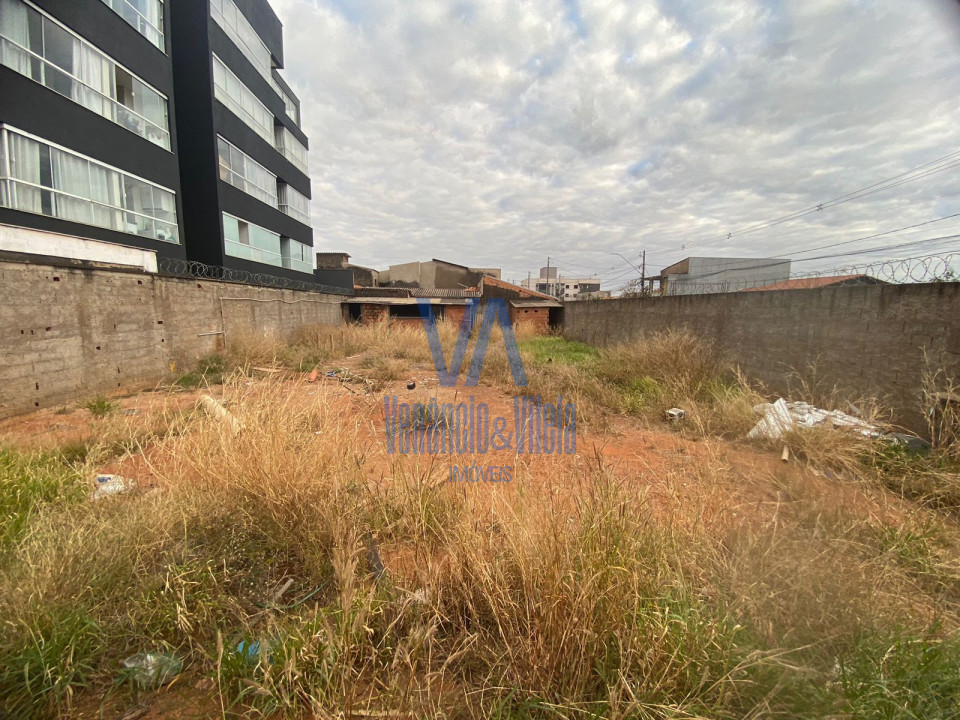 Imagens do imóveis Terreno Á Venda Lote Esquina No Santa Monica Uberlândia