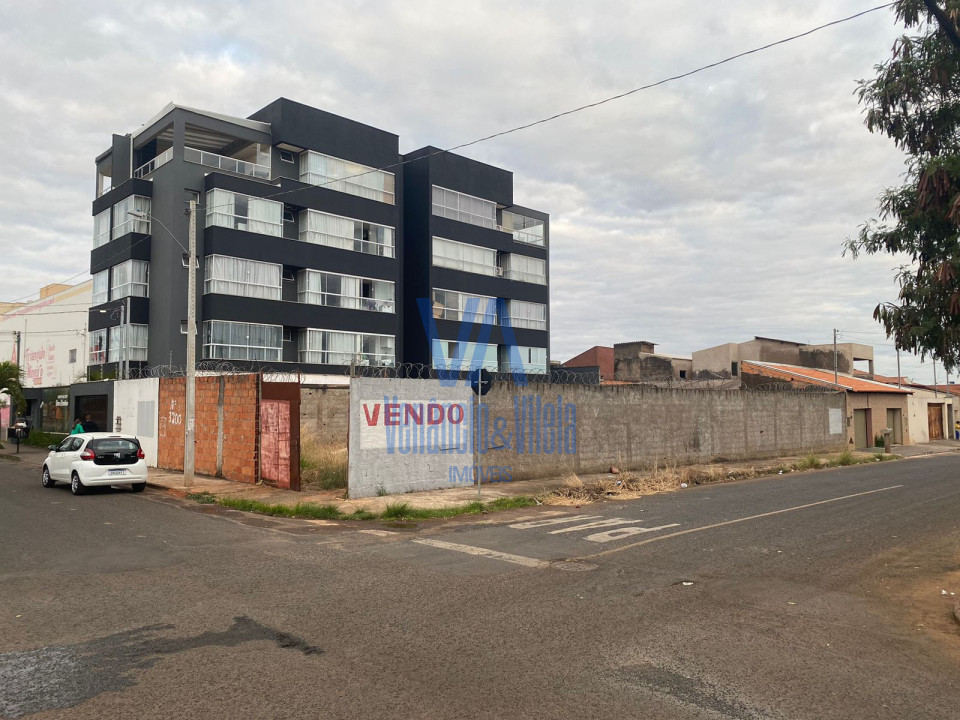 Imagens do imóveis Terreno Á Venda Lote Esquina No Santa Monica Uberlândia