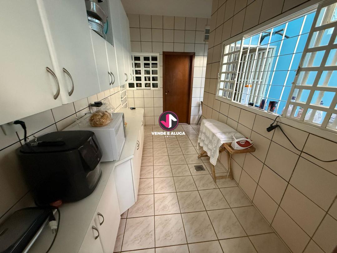 Imagens do imóveis Casa Comercial à venda em Cuiabá, Jardim Itália - Imóvel com churrasqueira, ar-condicionado e piscina REF: EXC-16