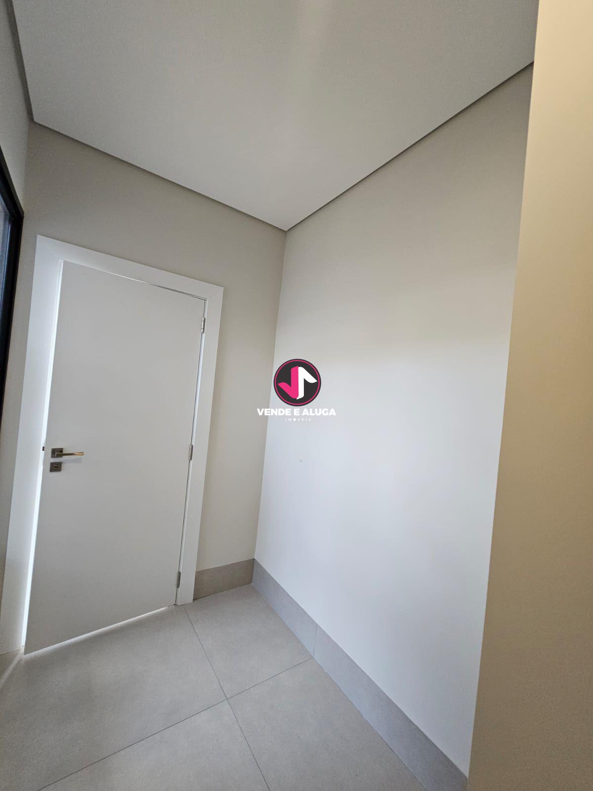 Imagens do imóveis Venda Incrível em Cuiabá: Casa Neoclássica no Condomínio Villa Jardim Bairro Parque Amperco REF: EXC-12553