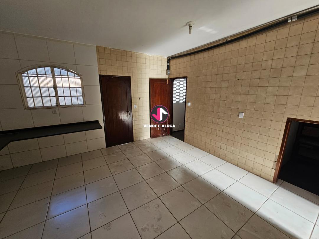 Imagens do imóveis Casa Comercial em Duque de Caxias, Cuiabá - Venda - 368m² - Churrasqueira, Piscina, Garagem - Aceita animais REF: EXC-1536