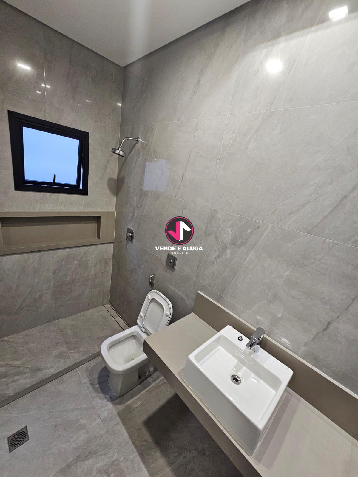 Imagens do imóveis Venda Incrível em Cuiabá: Casa Neoclássica no Condomínio Villa Jardim Bairro Parque Amperco REF: EXC-12553