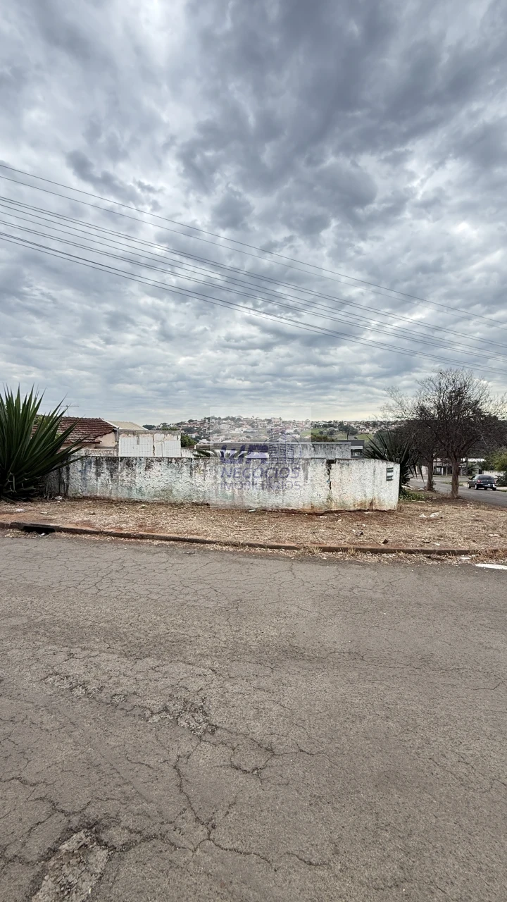 Imagens do imóveis Terreno de esquina