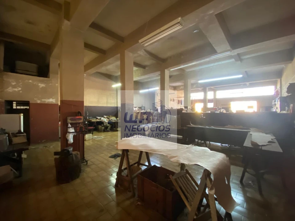 Imagens do imóveis Galpão comercial em ponto privilegiado da Avenida Duque de Caxias