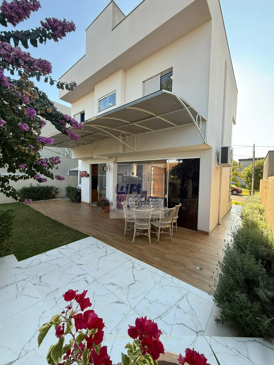 Imagens do imóveis Sobrado em Condomínio Morada das Flores