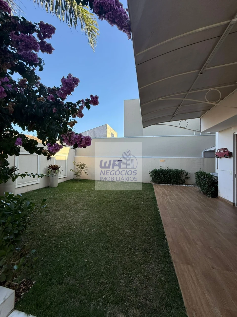 Imagens do imóveis Sobrado em Condomínio Morada das Flores