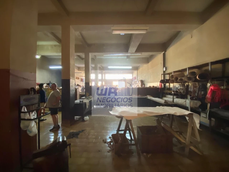 Imagens do imóveis Galpão comercial em ponto privilegiado da Avenida Duque de Caxias