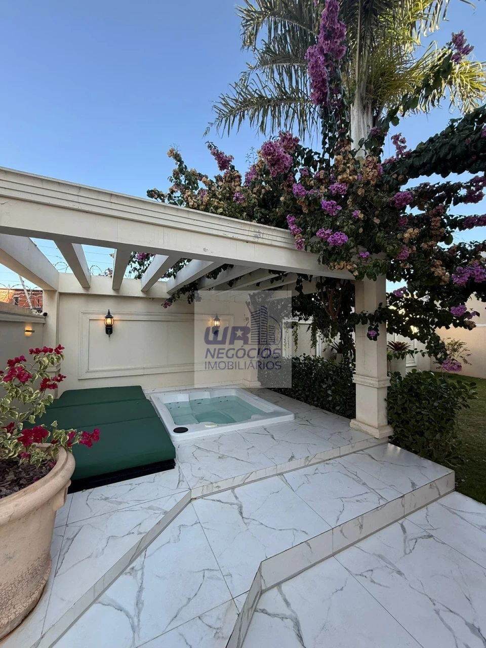 Imagens do imóveis Sobrado em Condomínio Morada das Flores