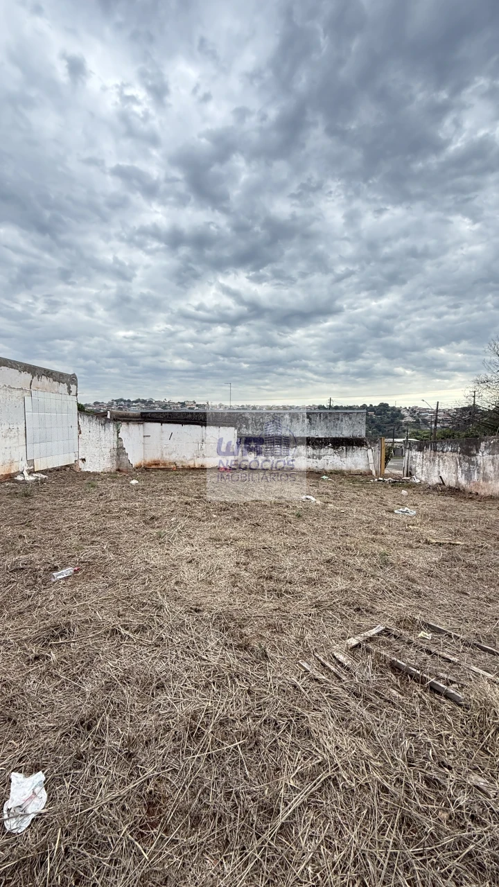 Imagens do imóveis Terreno de esquina