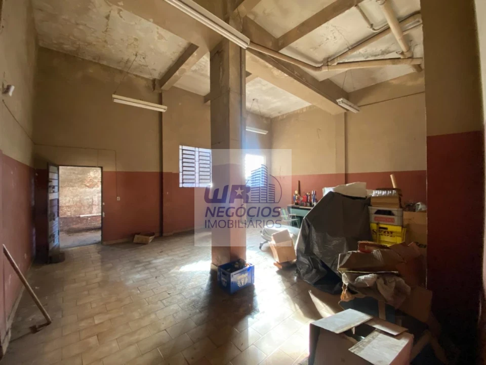 Imagens do imóveis Galpão comercial em ponto privilegiado da Avenida Duque de Caxias