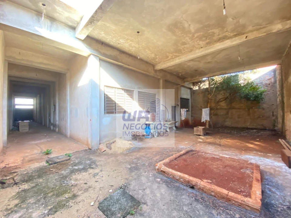 Imagens do imóveis Galpão comercial em ponto privilegiado da Avenida Duque de Caxias