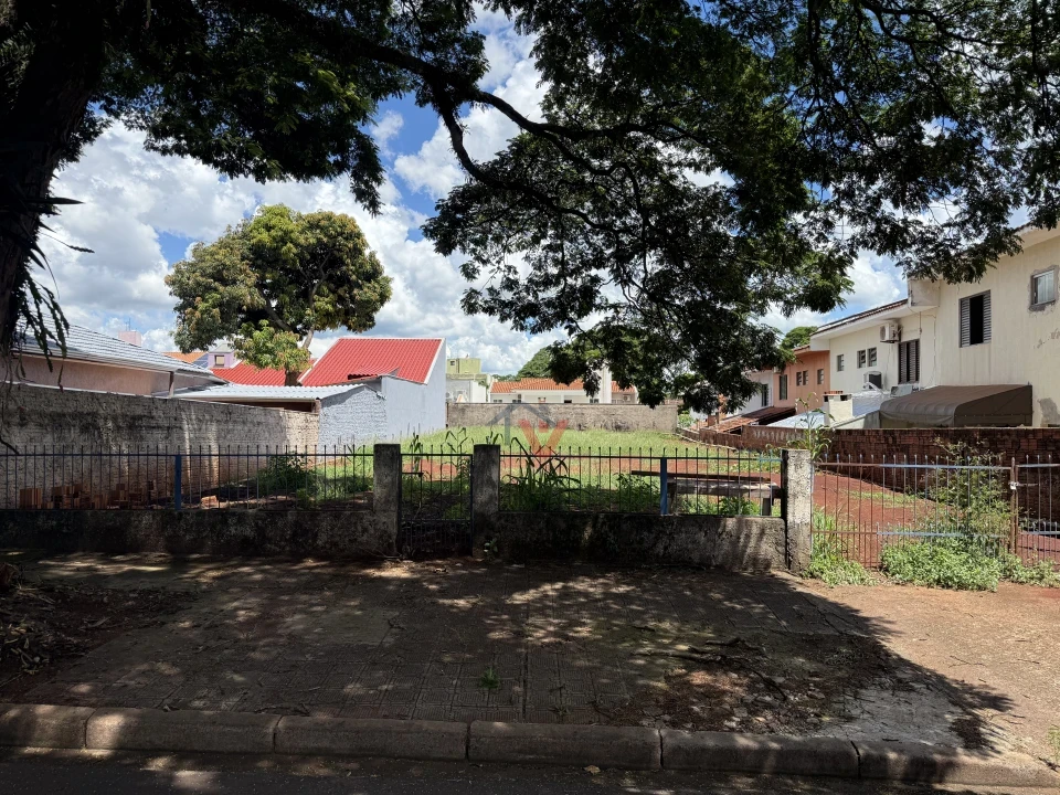 Imagens do imóveis Terreno À Venda Zona 05 Maringá
