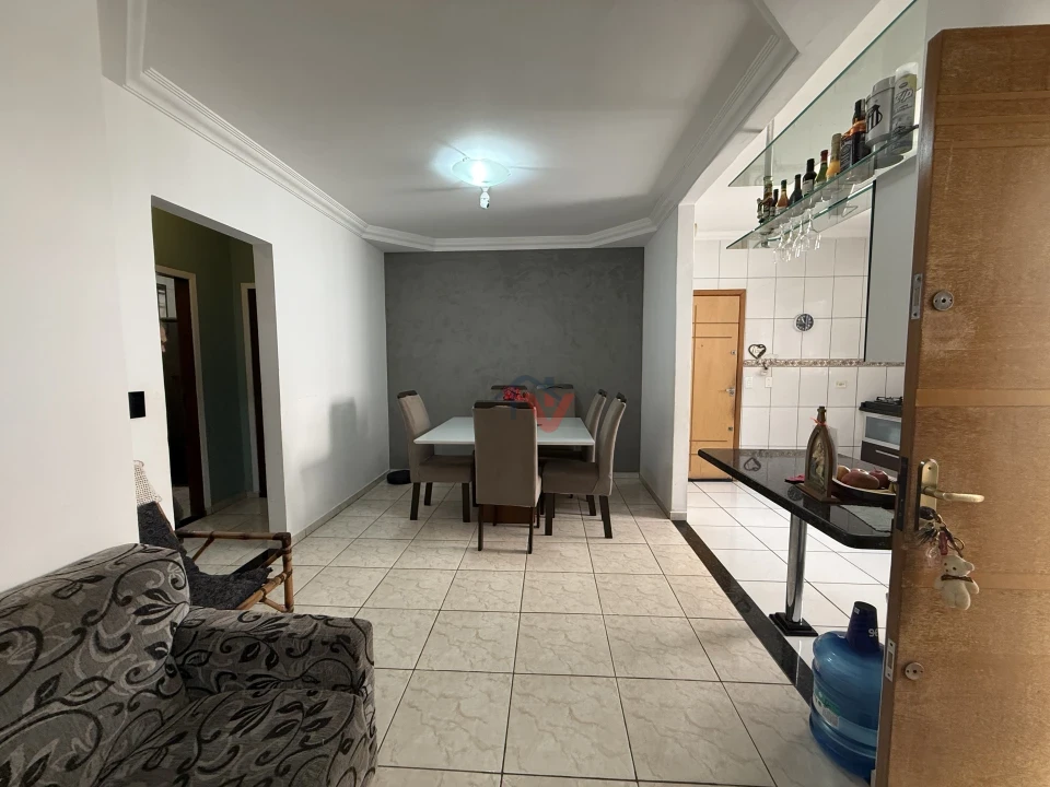 Imagens do imóveis Casa À Venda  no Jardim Real em Maringá