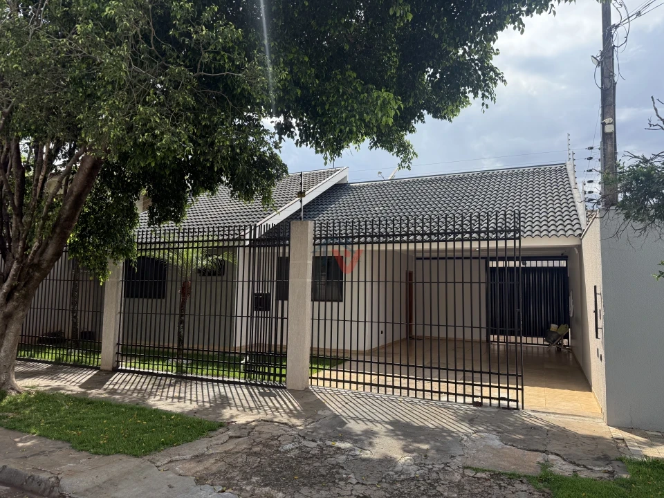 Imagens do imóveis Casa À Venda  no Jardim Real em Maringá
