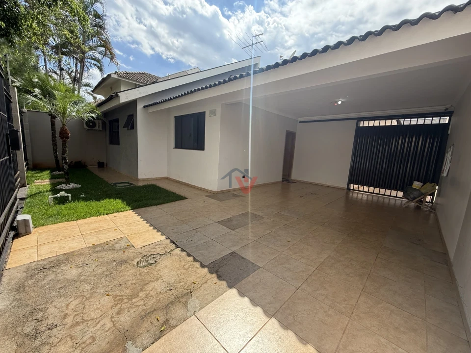 Imagens do imóveis Casa À Venda  no Jardim Real em Maringá