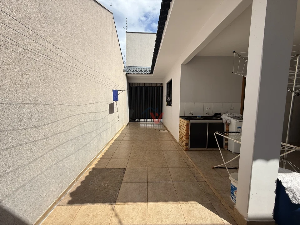 Imagens do imóveis Casa À Venda  no Jardim Real em Maringá