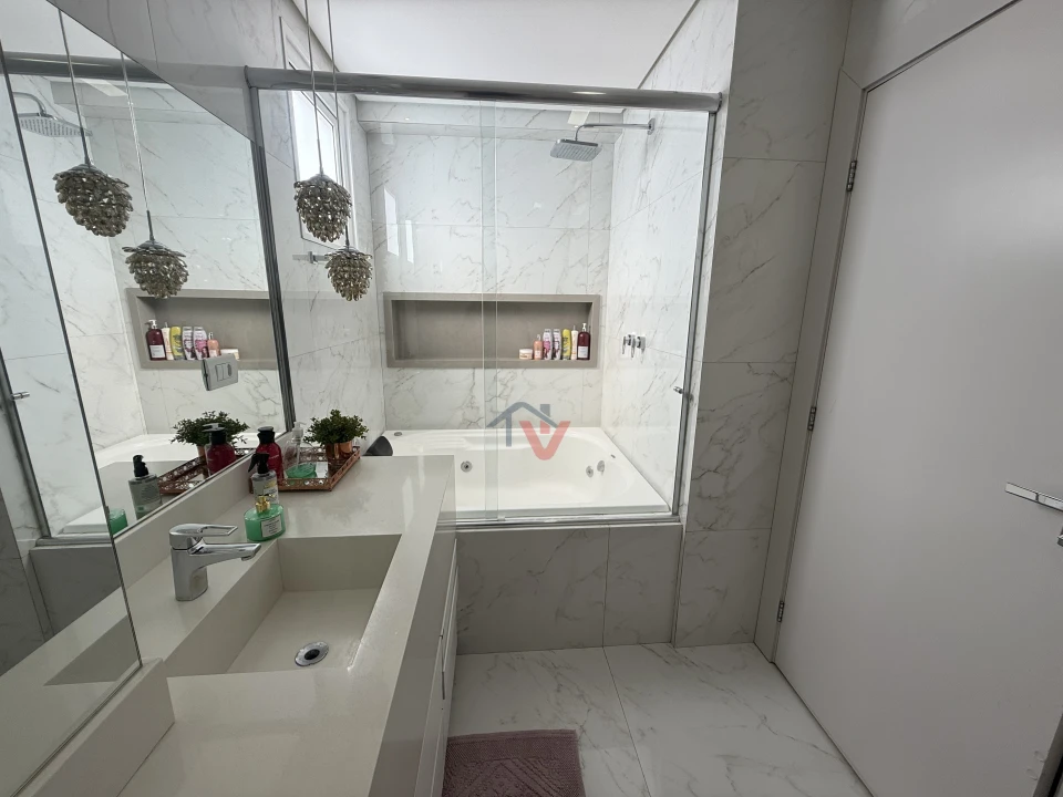 Imagens do imóveis Apartamento À Venda La Première Residence Maringá