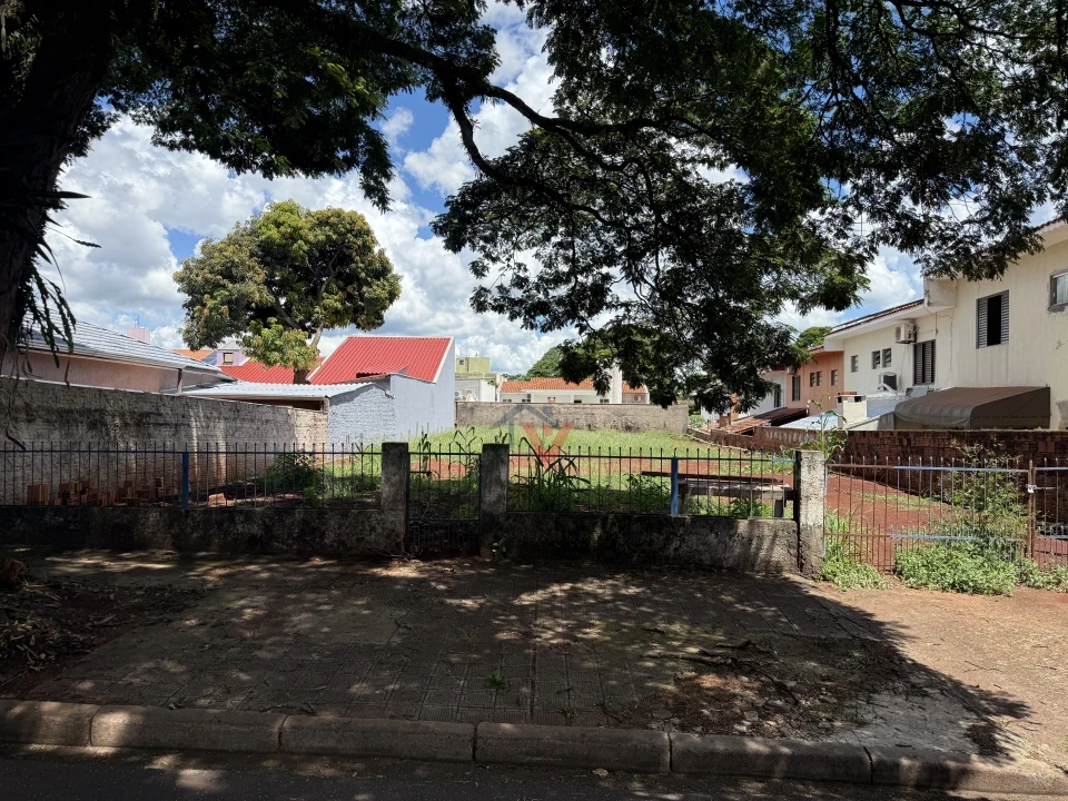 Imagens do imóveis Terreno À Venda Zona 05 Maringá