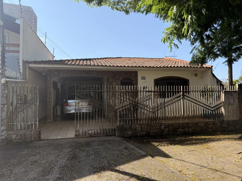 Imagens do imóveis Casa 2 Quartos com Suíte à Venda no Jd. Alvorada  – Maringá