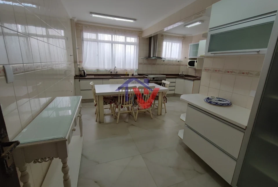 Imagens do imóveis Apartamento para alugar na Zona 07 em Maringá