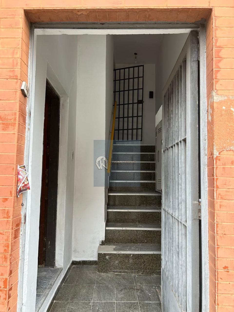 Imagens do imóveis Galpão com 380m², Vila Antonieta, energia trifásica