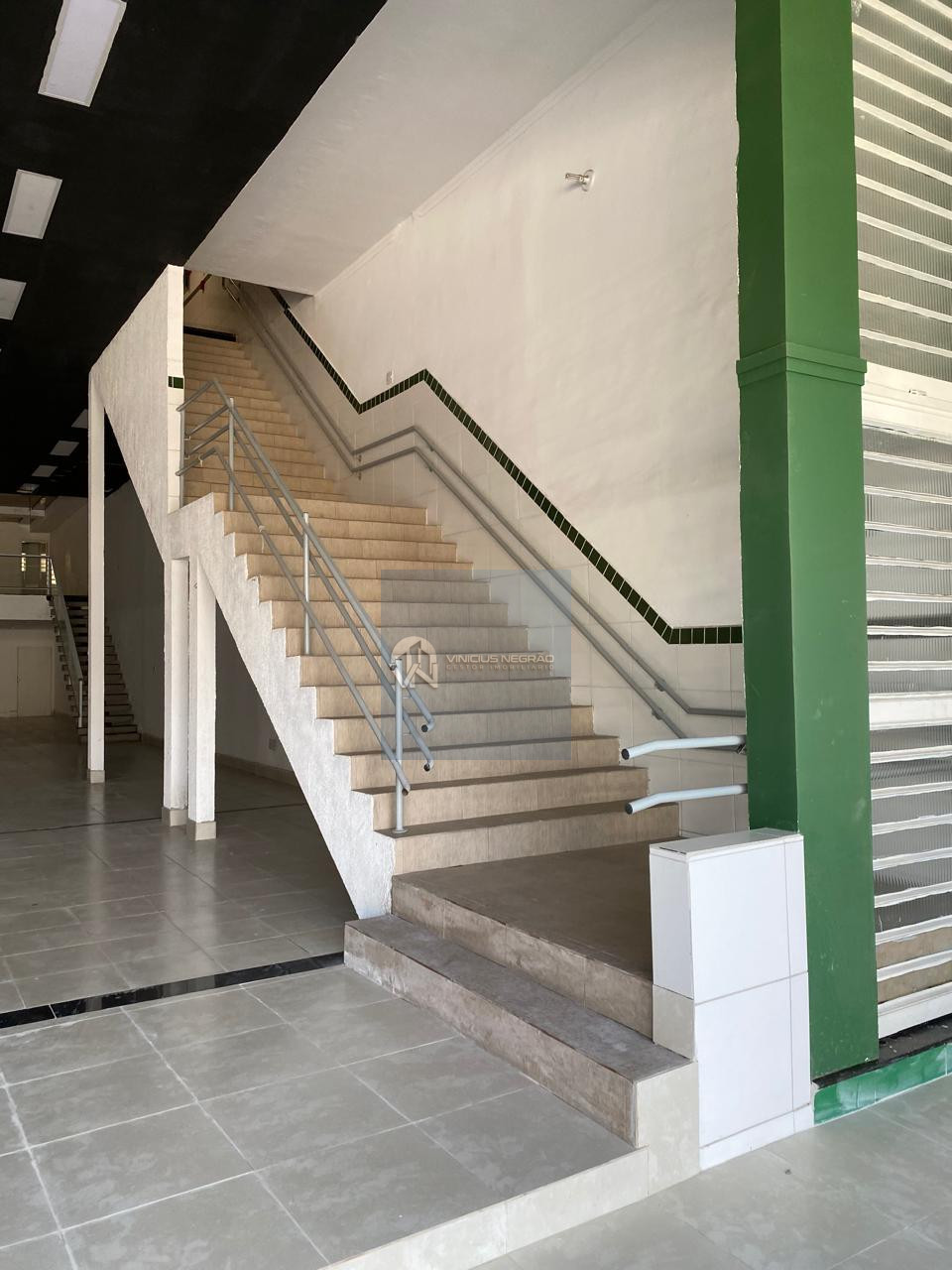 Imagens do imóveis Prédio Comercial, 800m², 2 vagas, próximo ao metrô Artur Alvim,