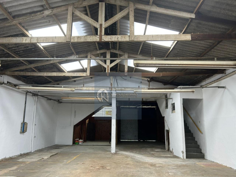 Imagens do imóveis Galpão com 380m², Vila Antonieta, energia trifásica
