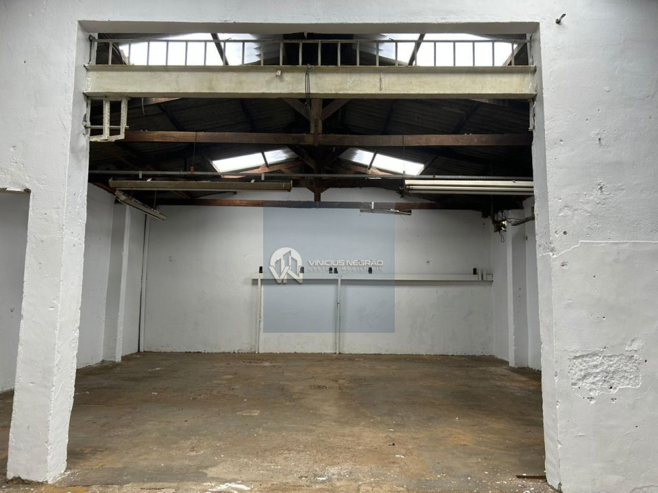 Imagens do imóveis Galpão com 380m², Vila Antonieta, energia trifásica