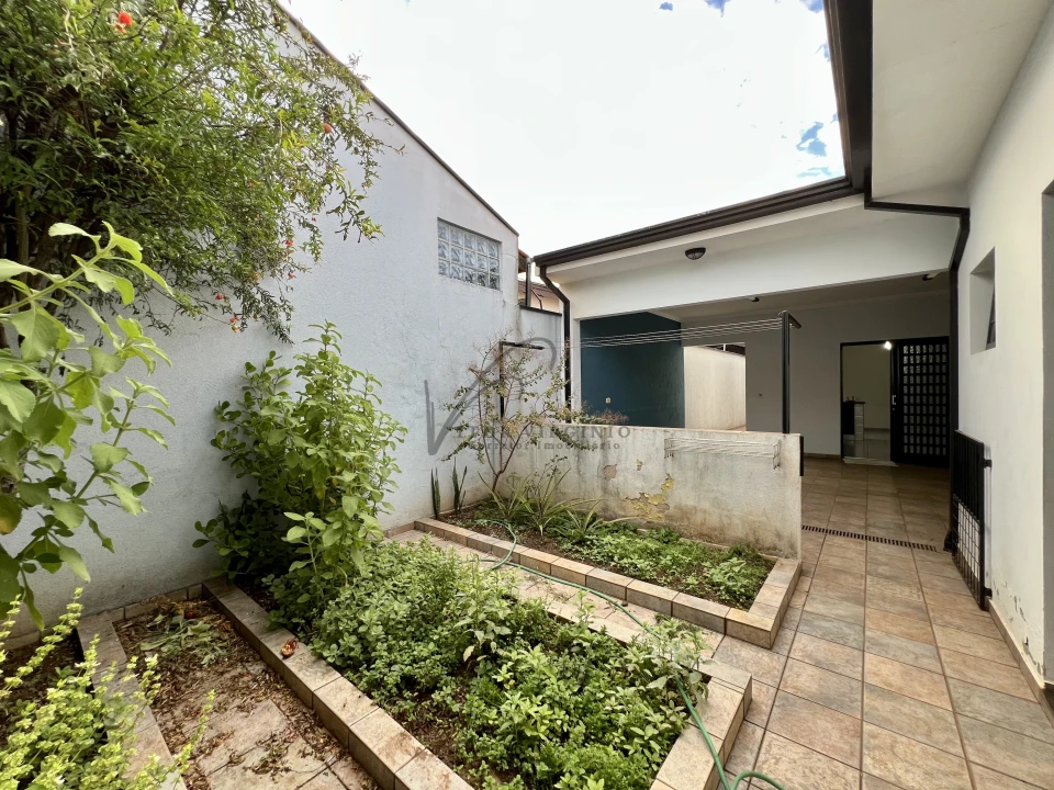 Imagens do imóveis Casa térrea no bairro Vila Bertini em Americana com 222m² de terreno