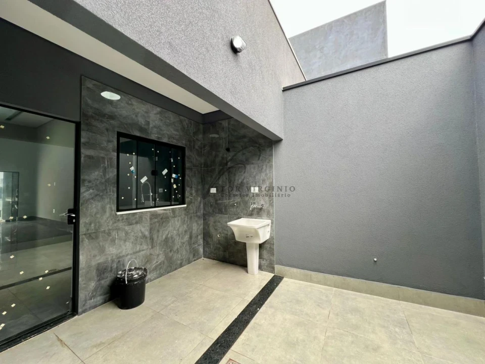 Imagens do imóveis Cssa térrea com quintal amplo e acabamento alto padrão no bairro Jardim Jacyra Americana