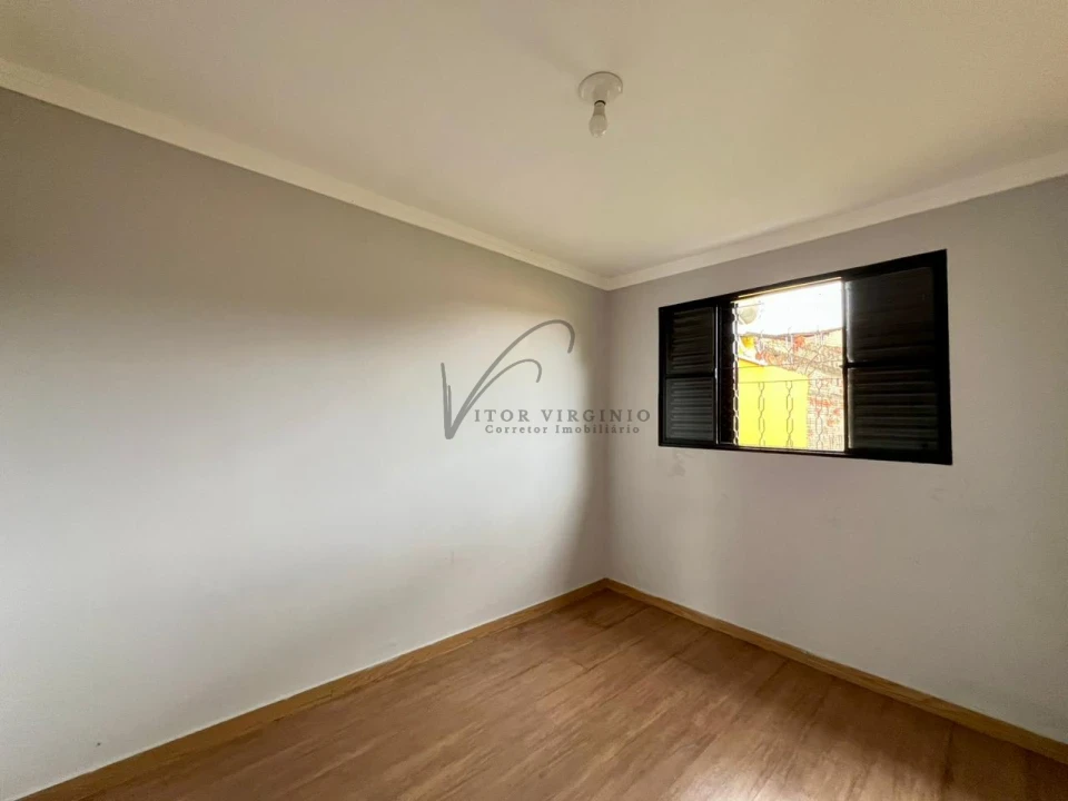 Imagens do imóveis Casa térrea com terreno inteiro no bairro Antonio Zanaga em Americana/SP