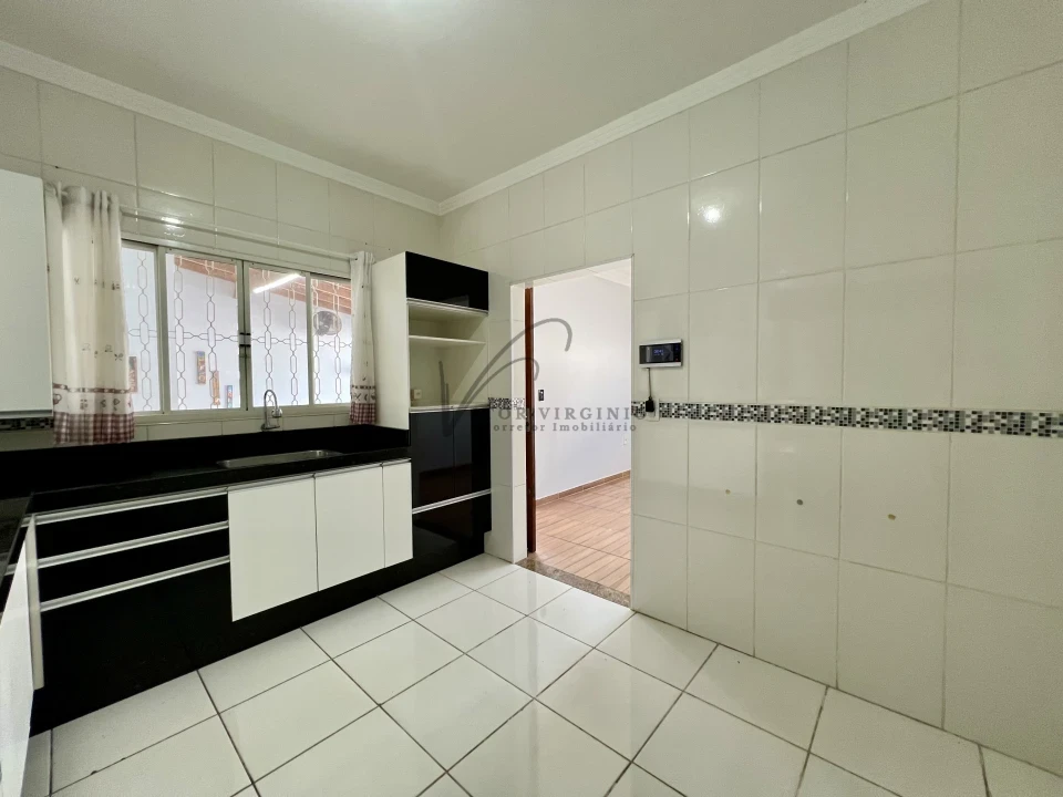Imagens do imóveis Casa térrea com suíte e área gourmet na Vila Bertini em Americana