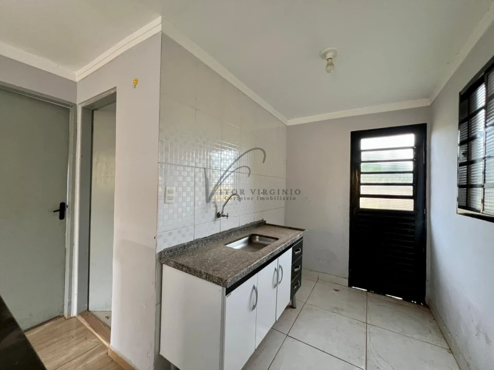 Imagens do imóveis Casa térrea com terreno inteiro no bairro Antonio Zanaga em Americana/SP