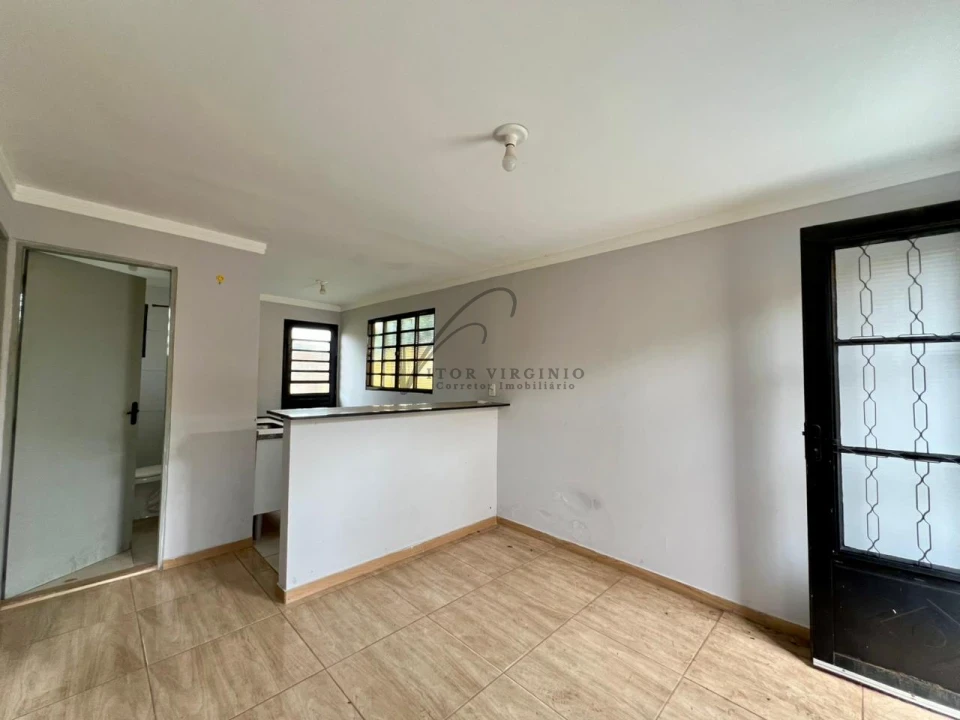 Imagens do imóveis Casa térrea com terreno inteiro no bairro Antonio Zanaga em Americana/SP