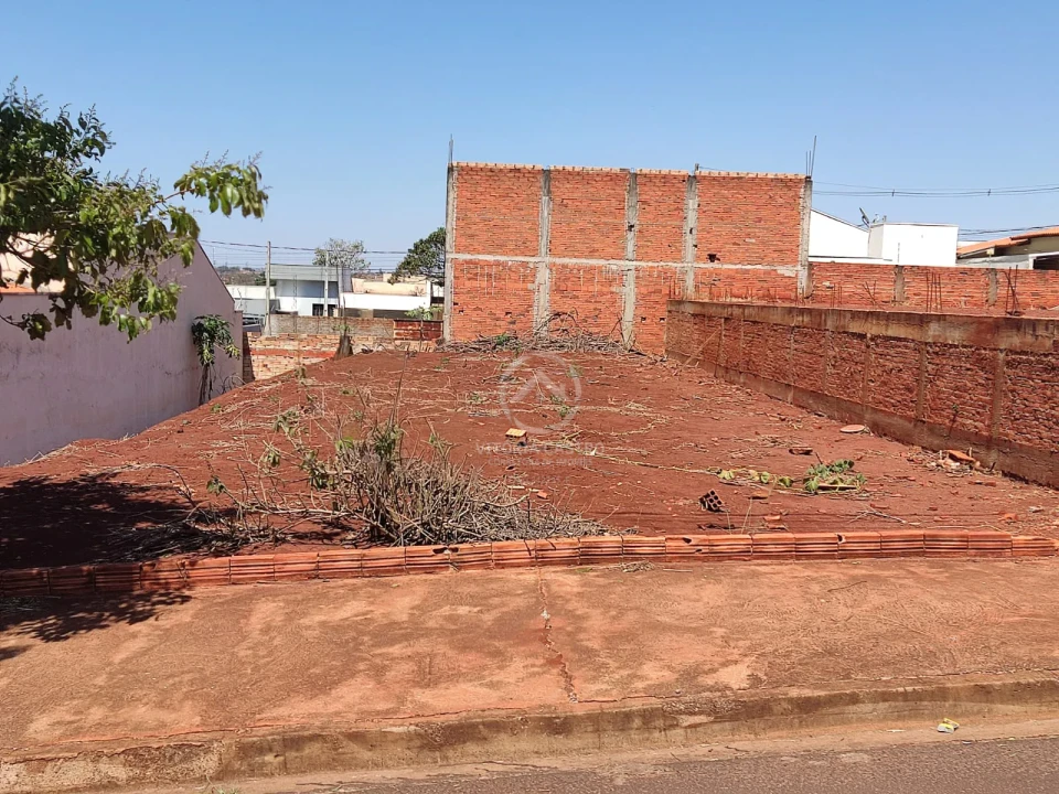 TERRENO NA PONTE NOVA