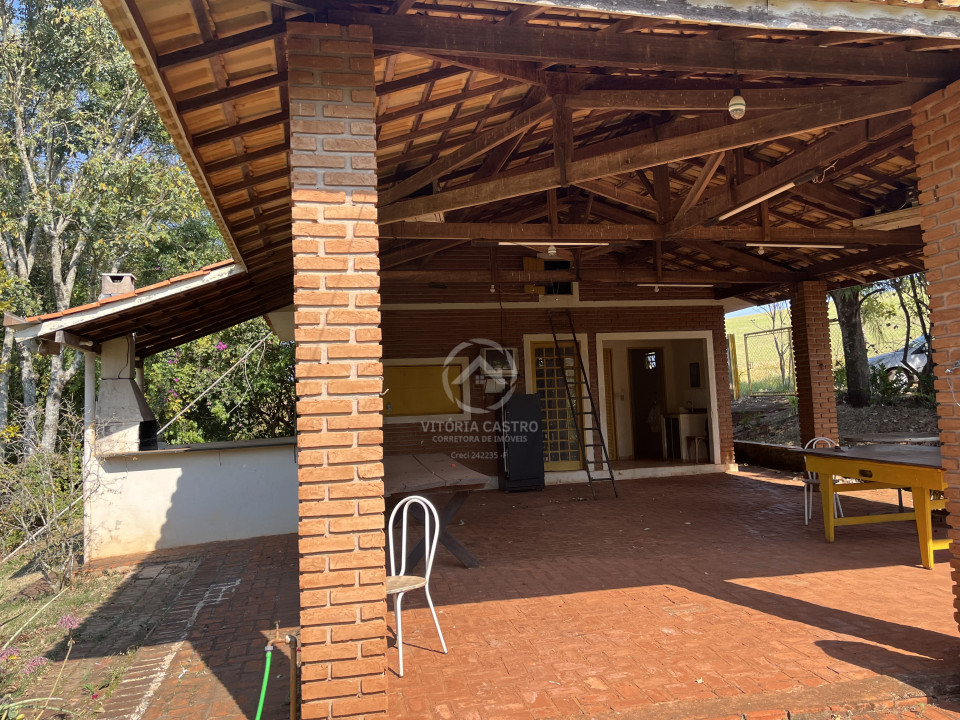 RANCHO NA BEIRA DO RIO PARDO
